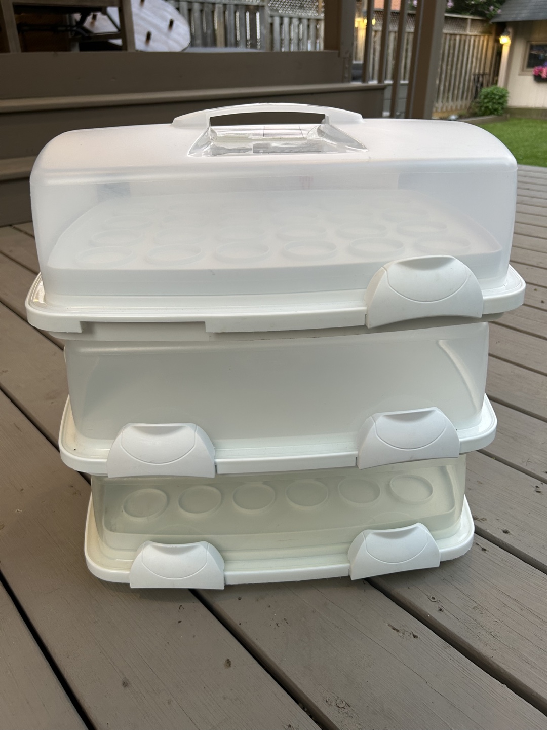 Wilton 3-in-1 Cupcake Caddy - photo 5