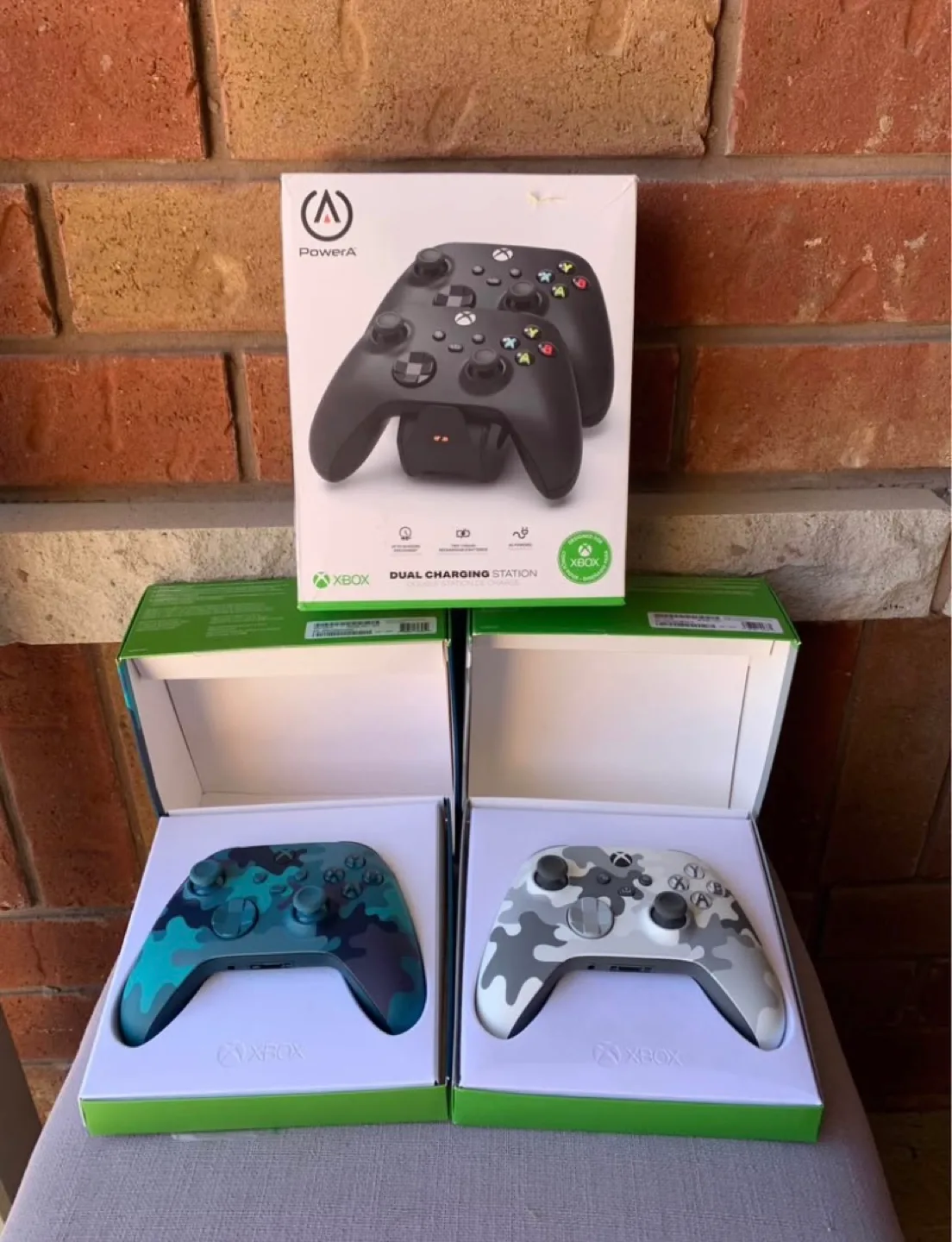 X-Box Power A Brand New Dual Charging Station image indicator(6)