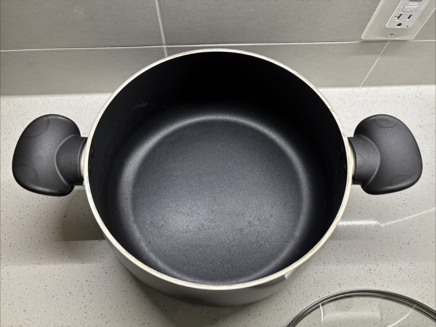 T-fal Black Pot with Lid - photo 5