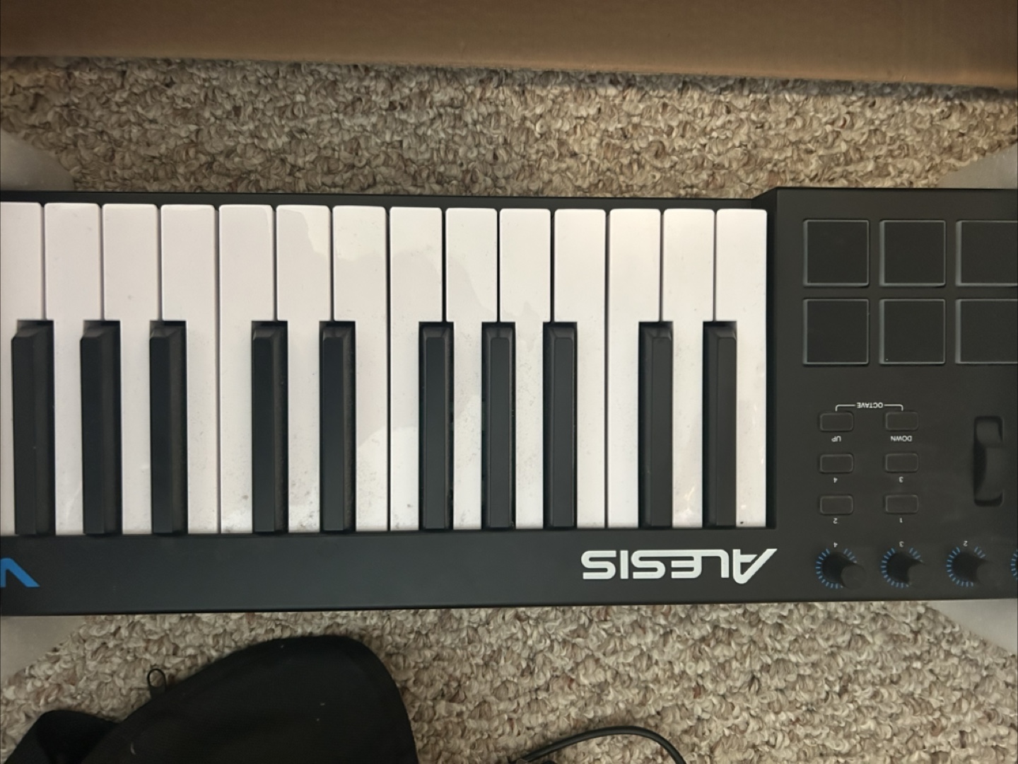 Alesis V25 MIDI Keyboard Controller - photo 2