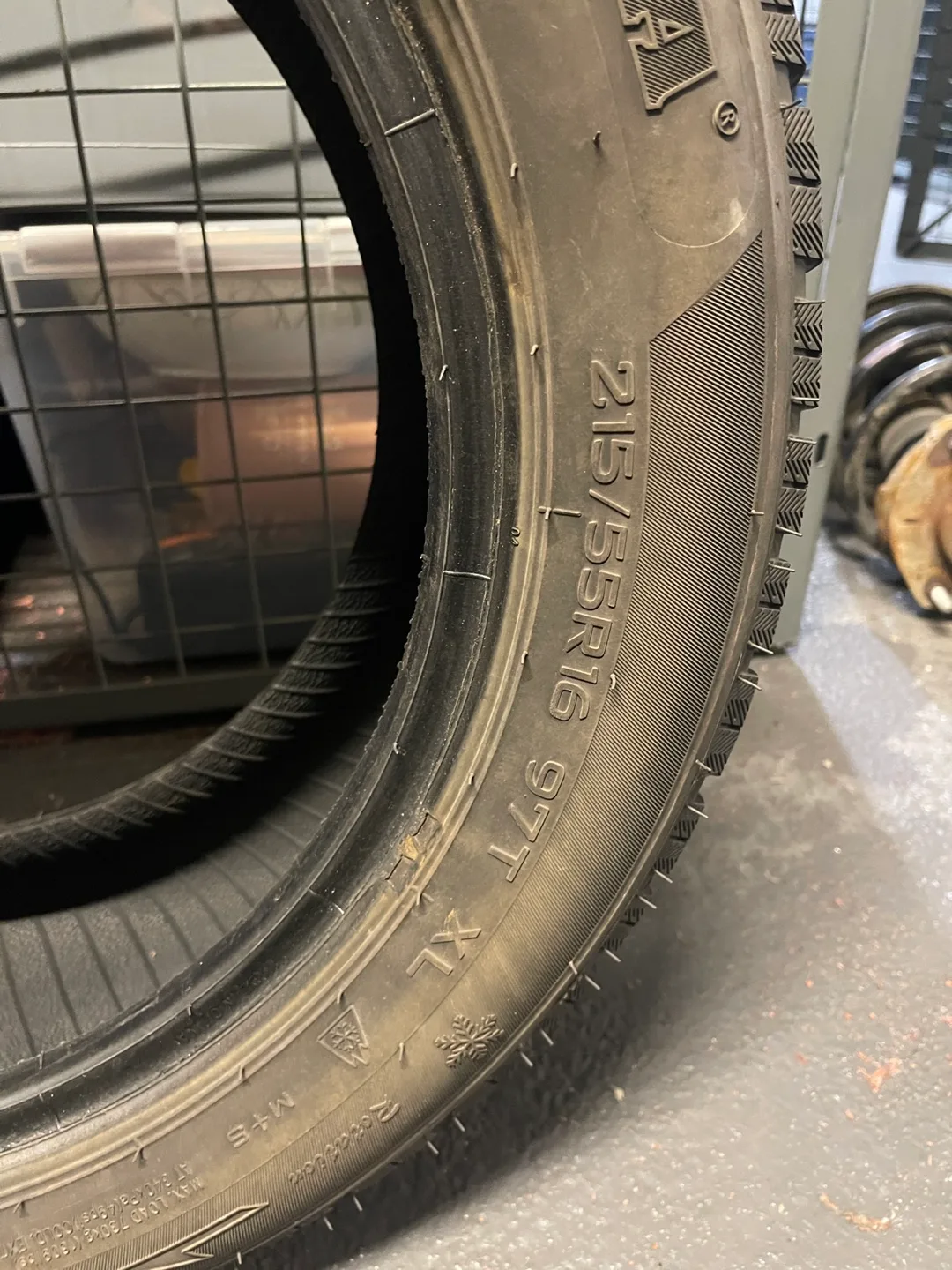 Winter Tire 1 image indicator(3)