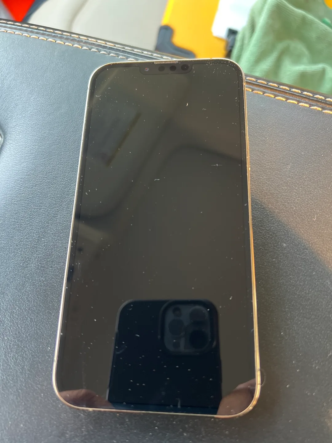 Apple iPhone Gold  13 pro max - Telus - Sold thumbnail