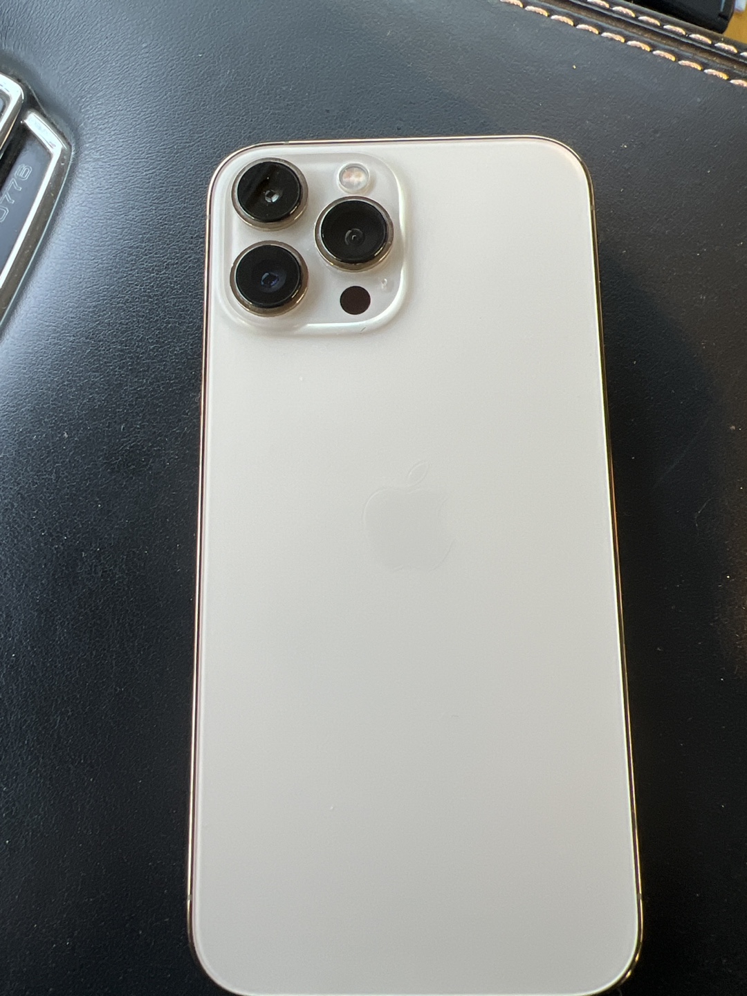 Apple iPhone Gold  13 pro max - Telus - Sold - photo 2