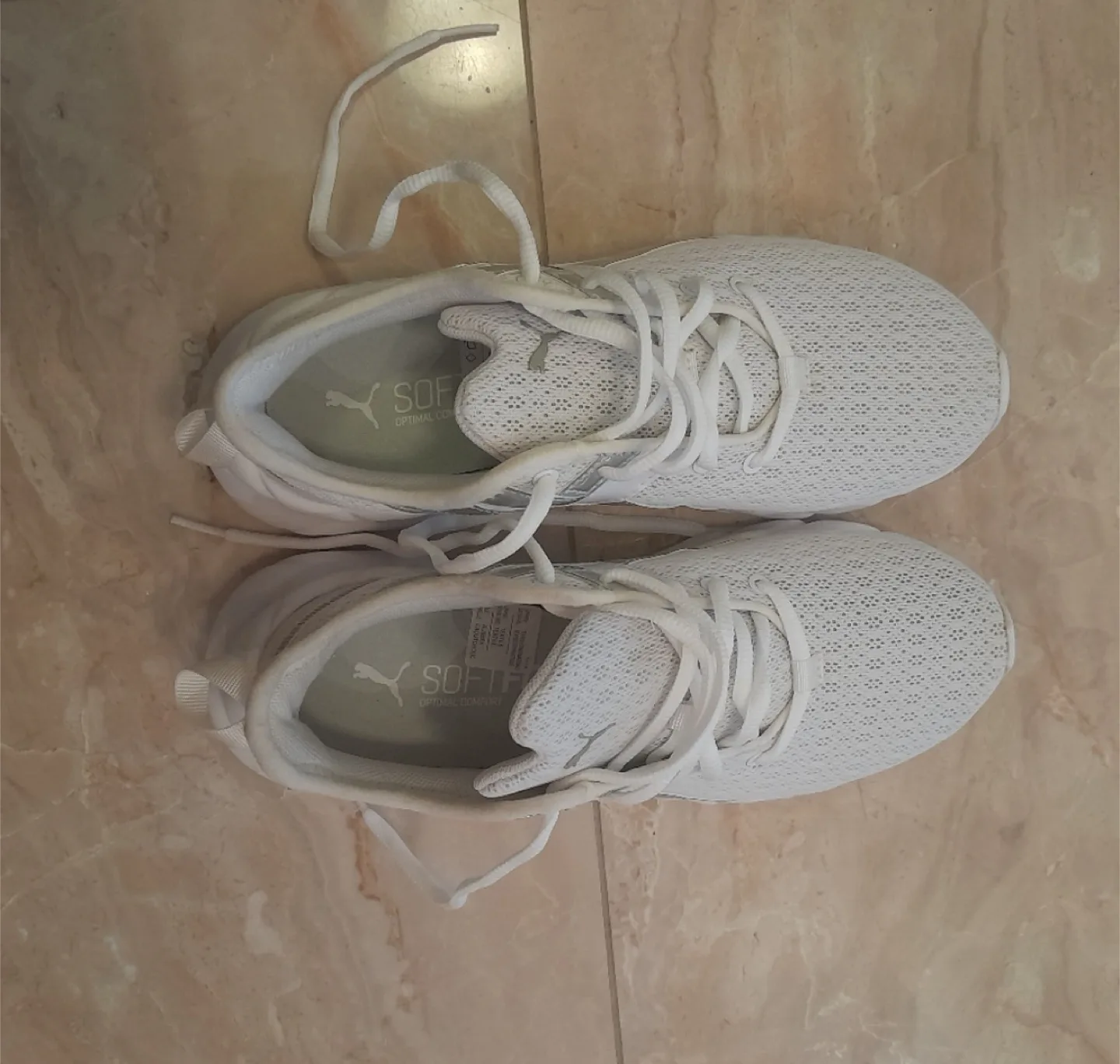 Women’s Puma Sneakers 6.5 image indicator(3)