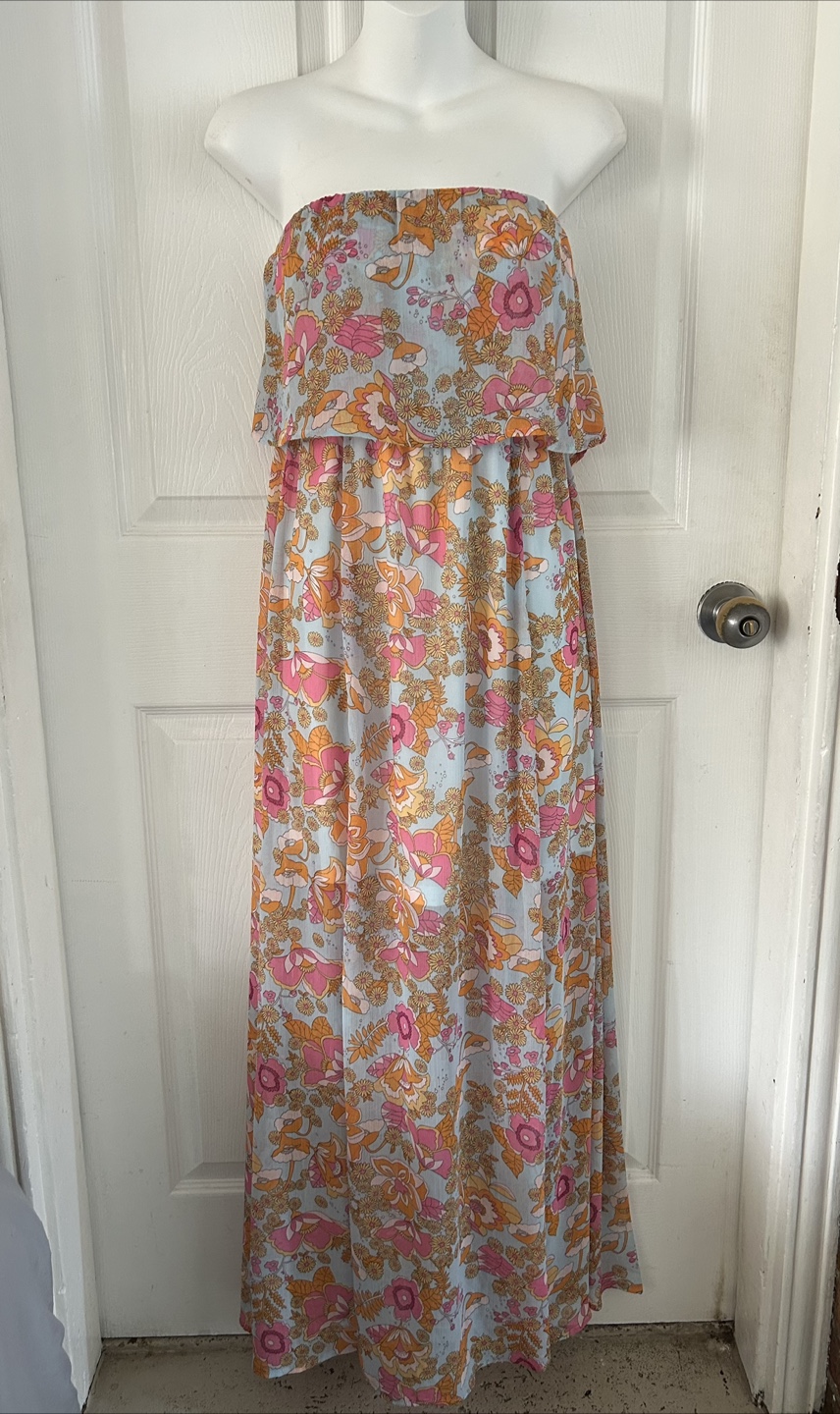 New women’s dress size small