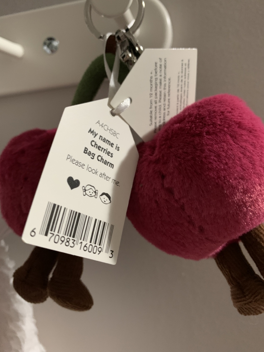 Jellycat - Cherries Bag Charm - photo 3