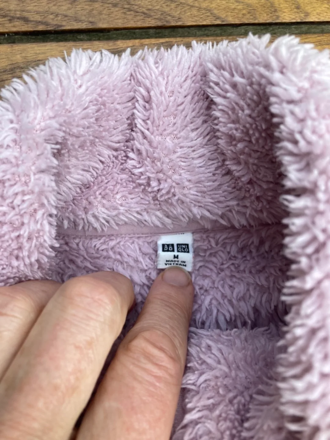 Uniqlo Pink Fuzzy Zip-Up Jacket image indicator(2)