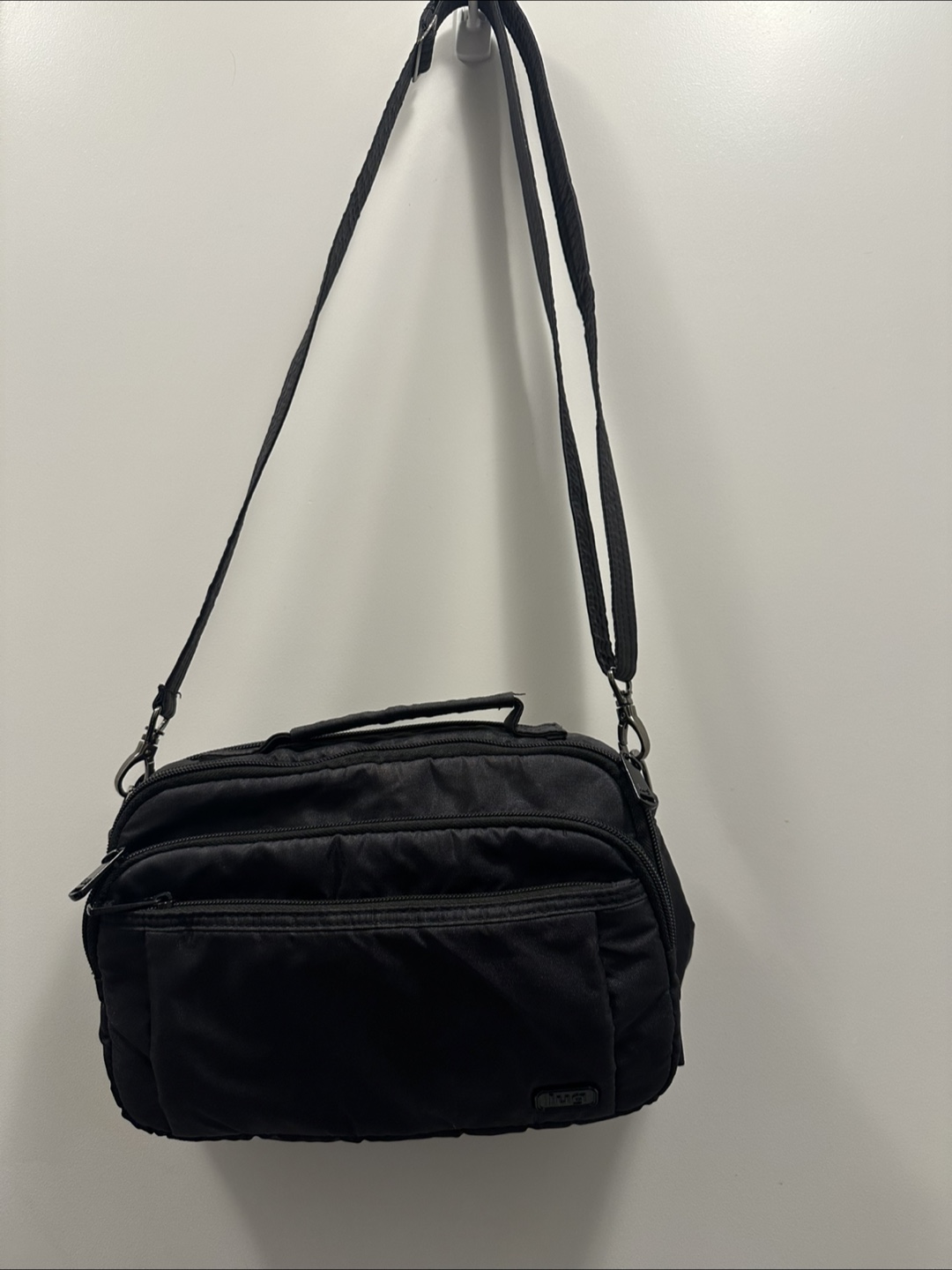 *EUC* Lug Scoop Crossbody Bag