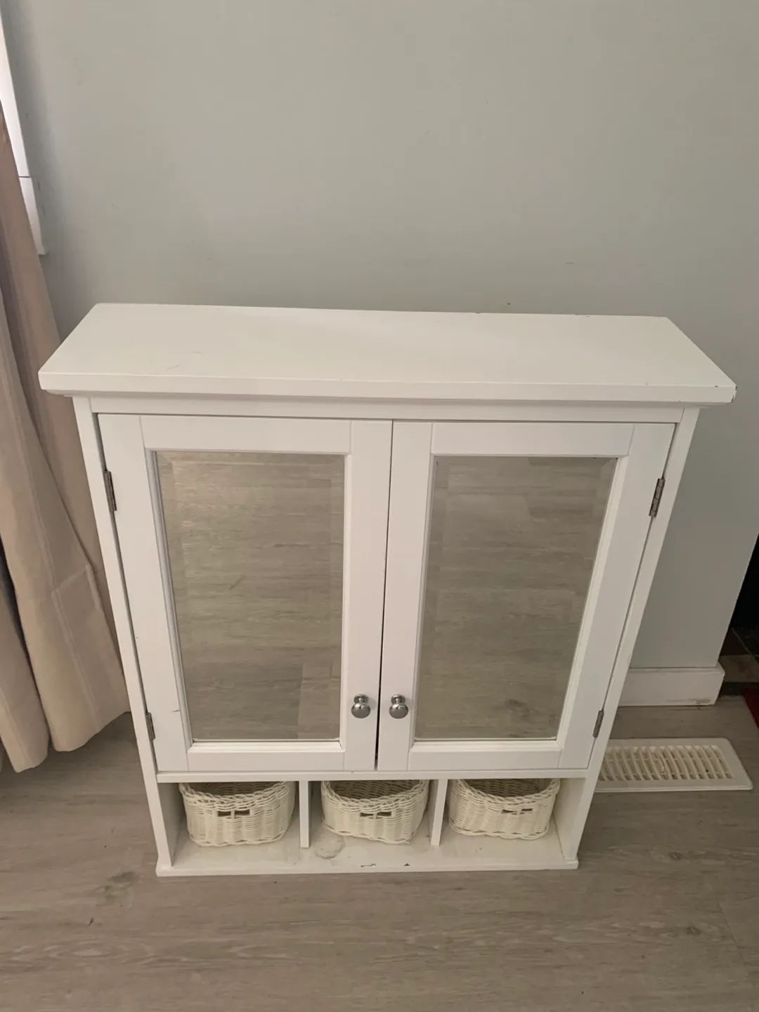 White Wall Mounted Cabinet with Mirrors image indicator(2)