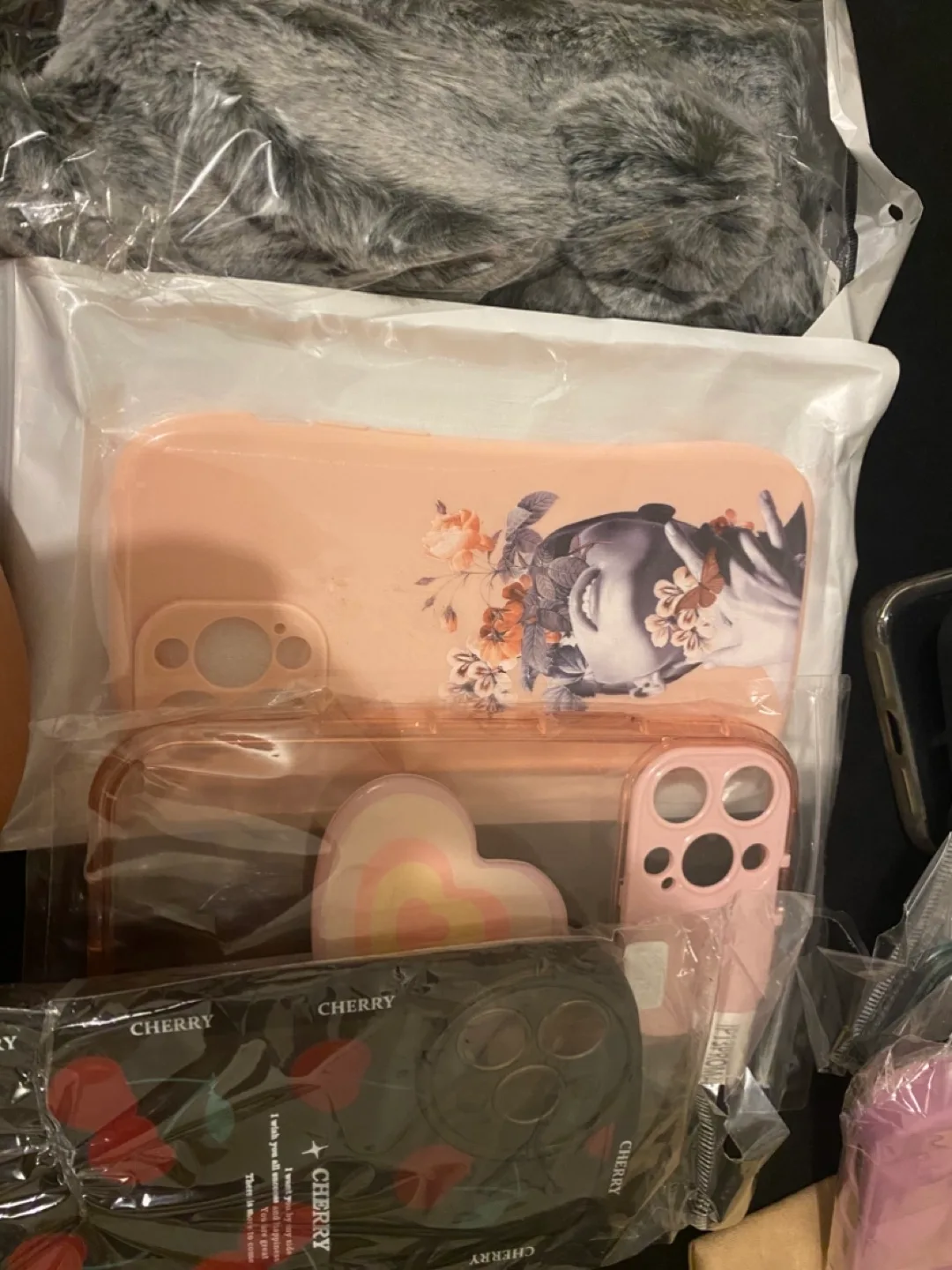 iPhone 13 pro max Cases Bundle (15 pcs) image indicator(2)