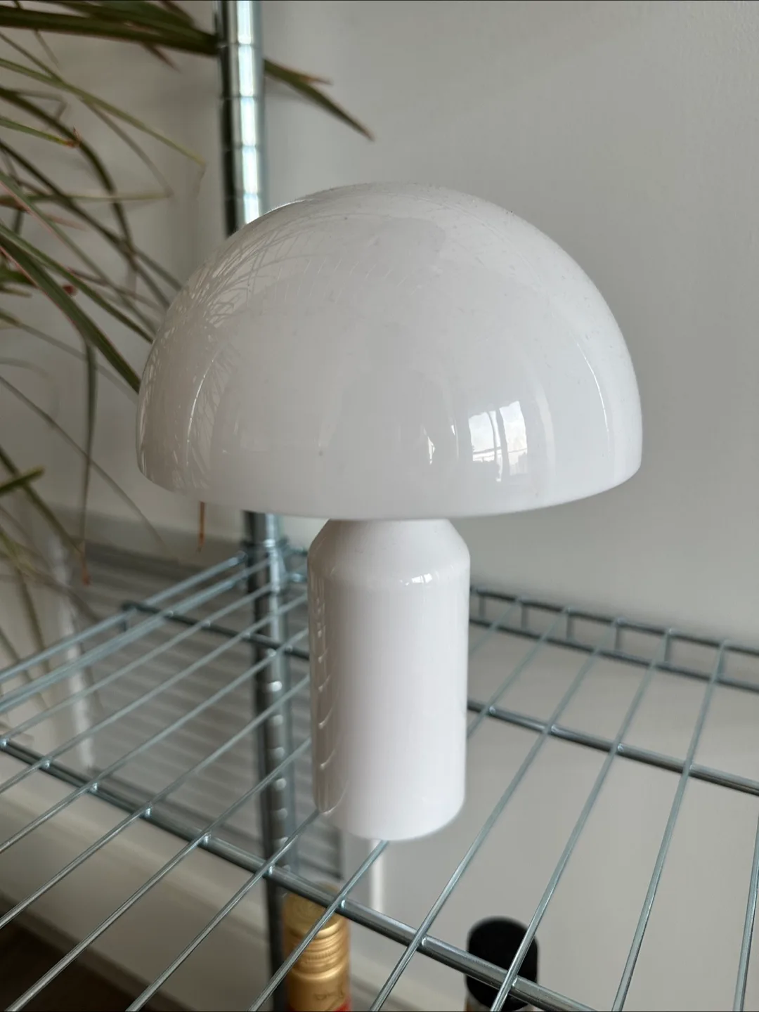 Small White Mushroom Lamp thumbnail