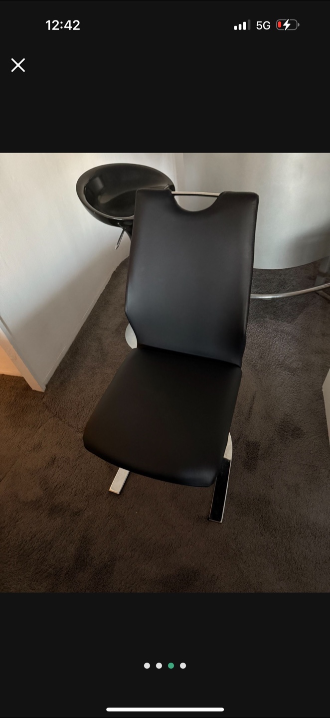 Black Upholstered Chair - photo 3