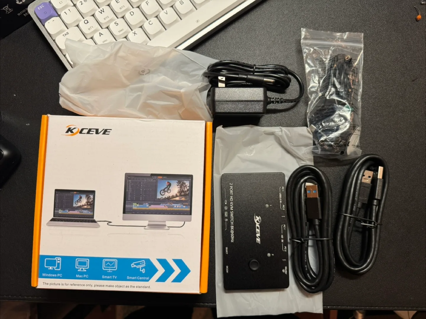 KCEVE 2 Port HDMI KVM Switch 8K@60Hz thumbnail