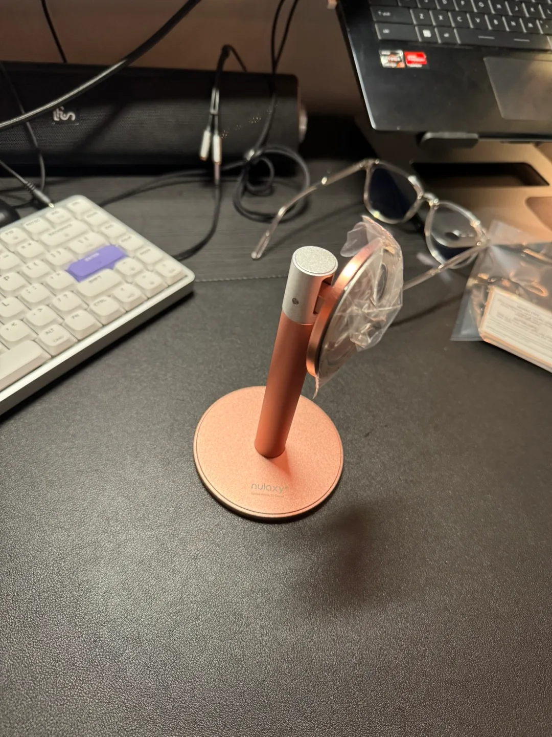Phone Stand with Magnetic Attachment thumbnail