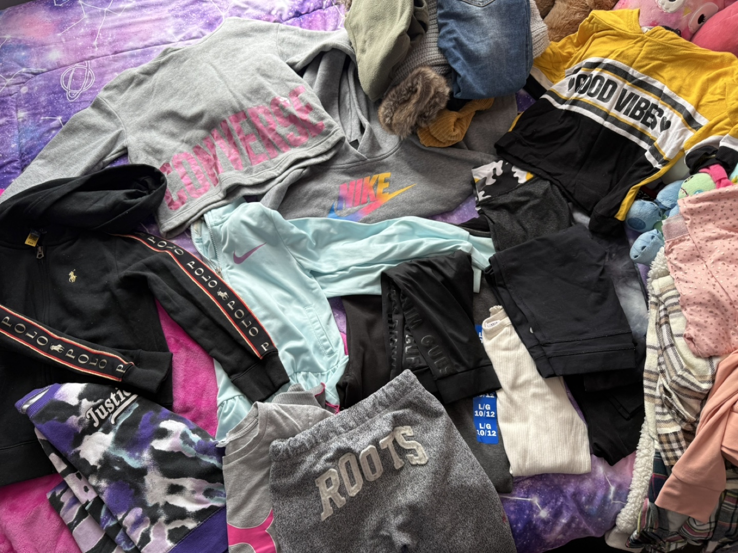 Assorted girl’s clothing bundle - photo 4