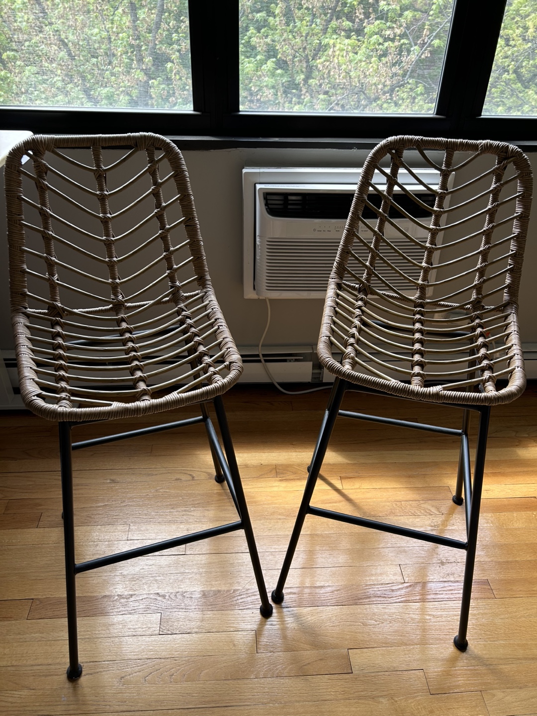 42” Wicker Barstools