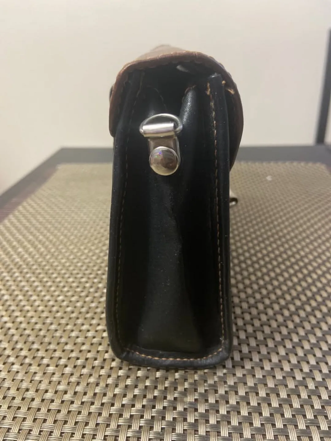 Leather Crossbody Bag image indicator(4)