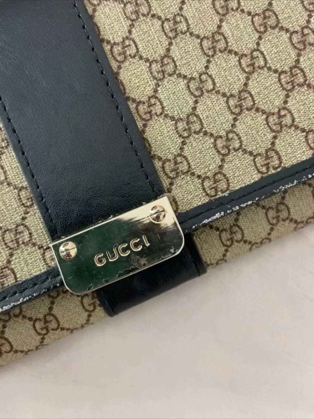 Gucci Wallet image indicator(4)