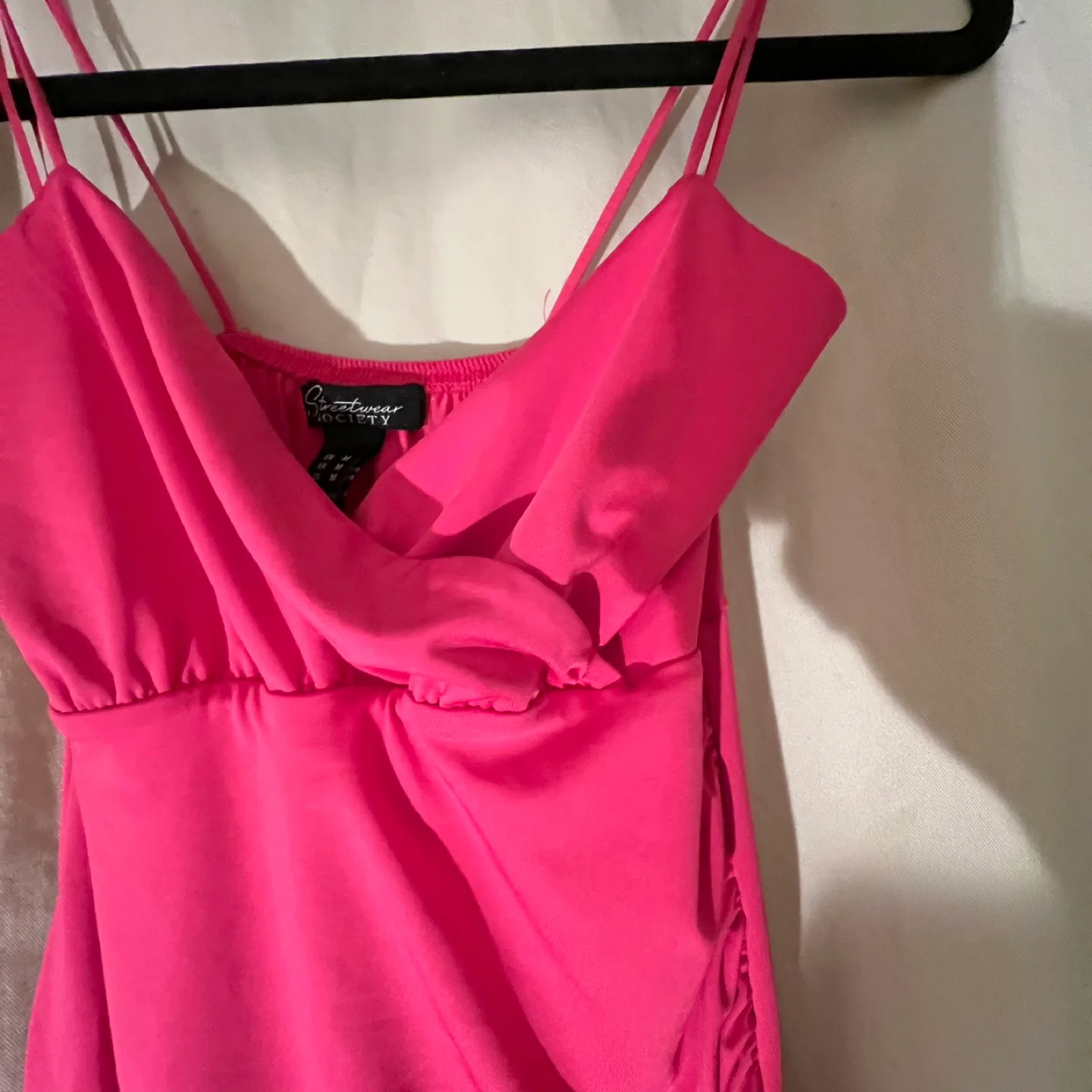 Pretty Pink Dress image indicator(3)