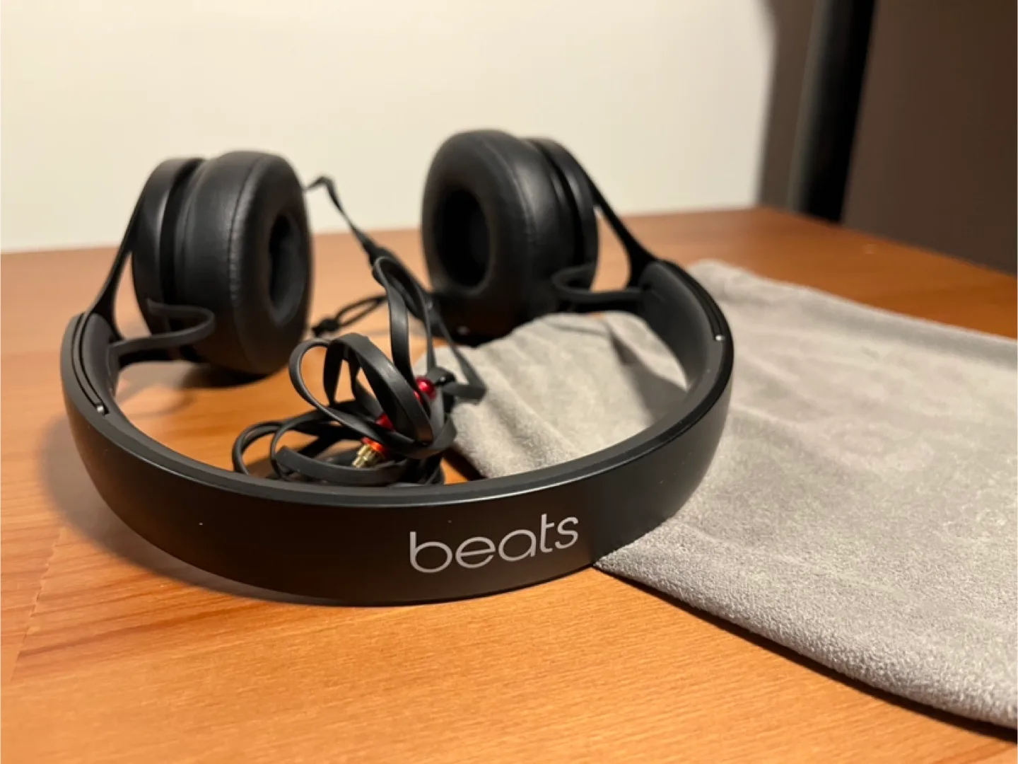Beats by Dre EP Wired On-Ear Headphones thumbnail