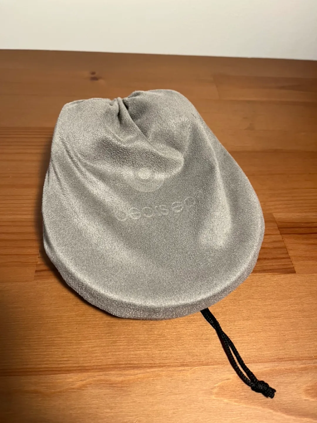 Beats by Dre EP Wired On-Ear Headphones image indicator(8)