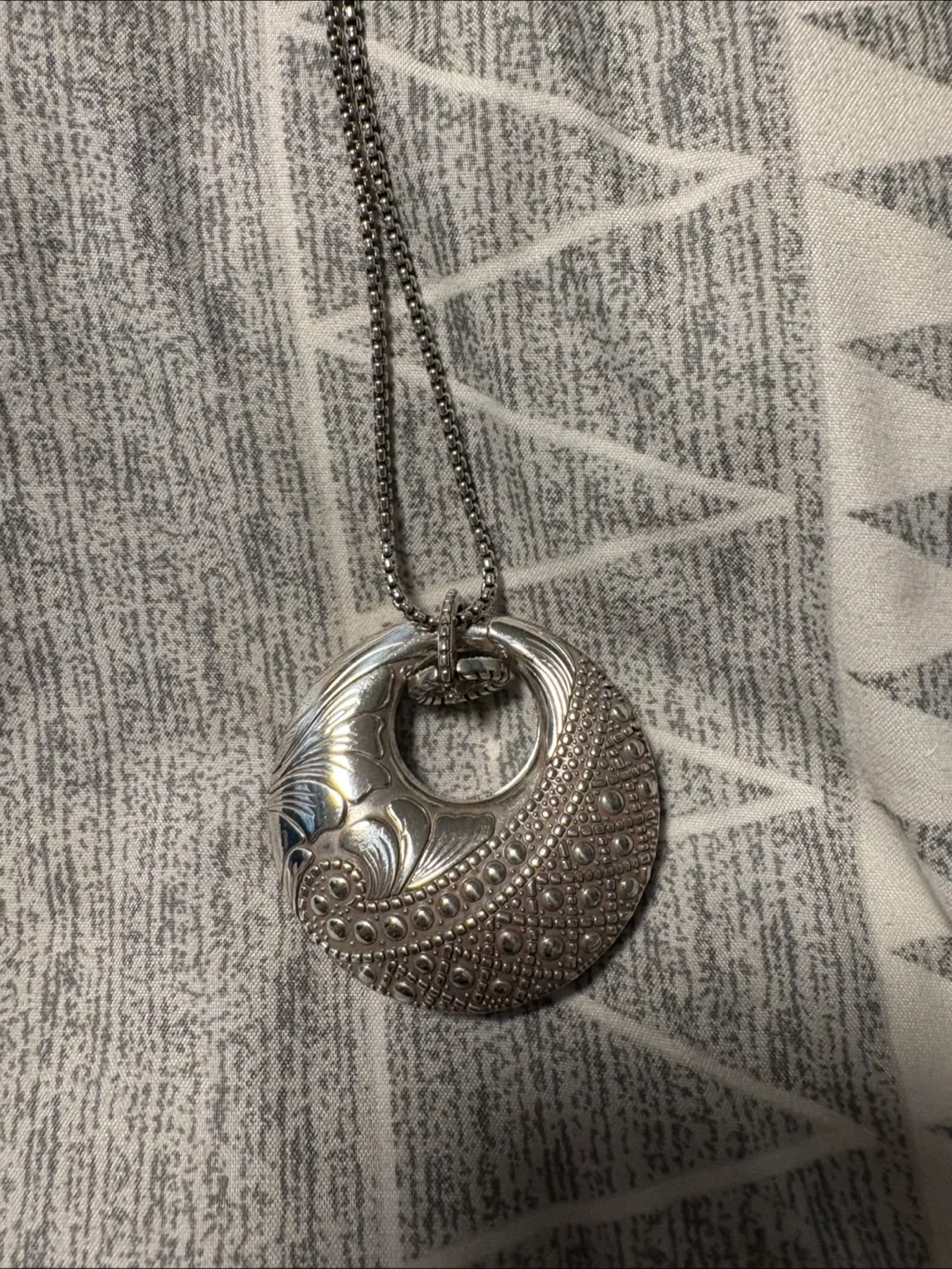 Silver-toned necklace - long image indicator(3)