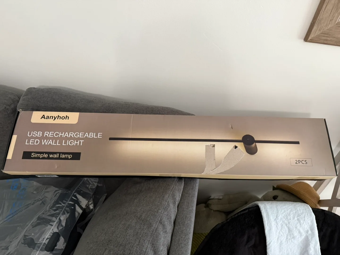 USB Rechargeable LED Wall Light thumbnail