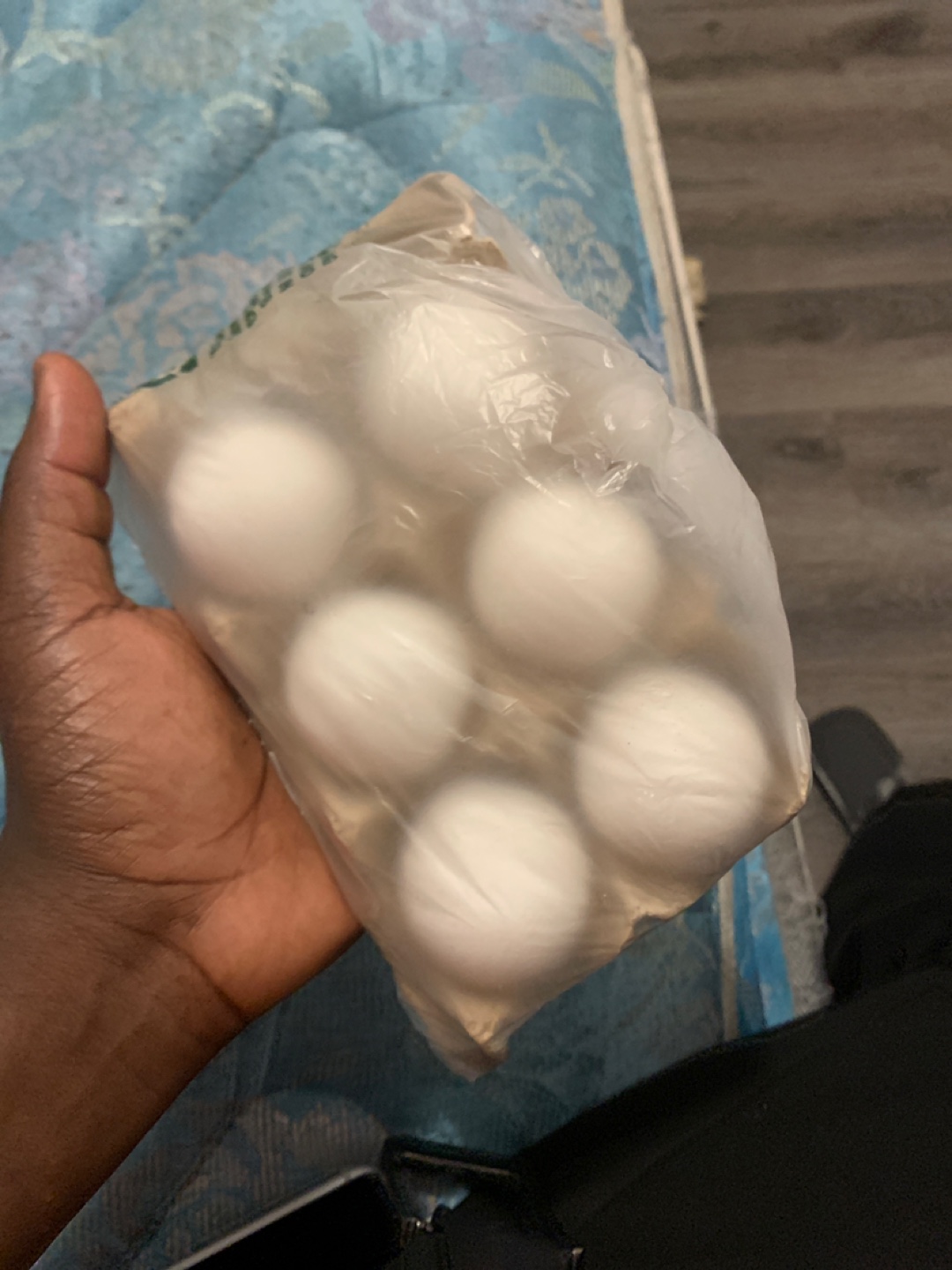 6pieces of eggs