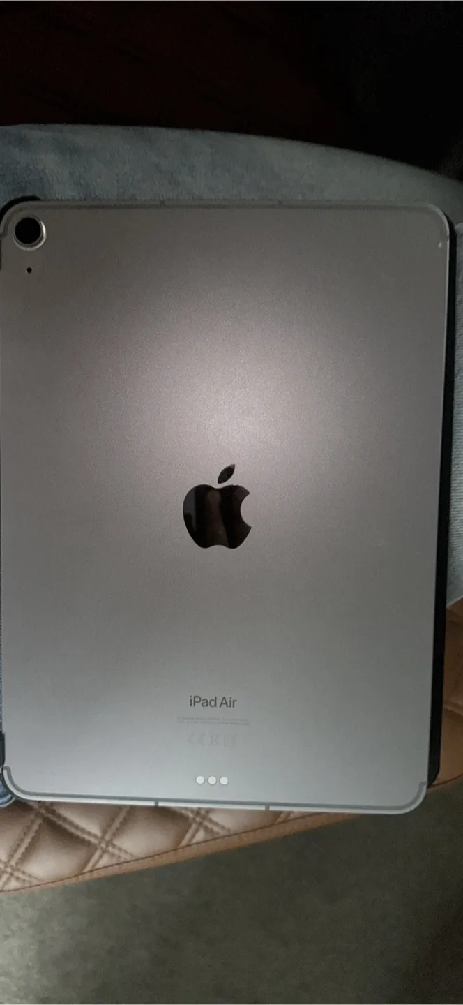 Apple iPad Air (M2)/magic keyboard/apple care+ image indicator(2)