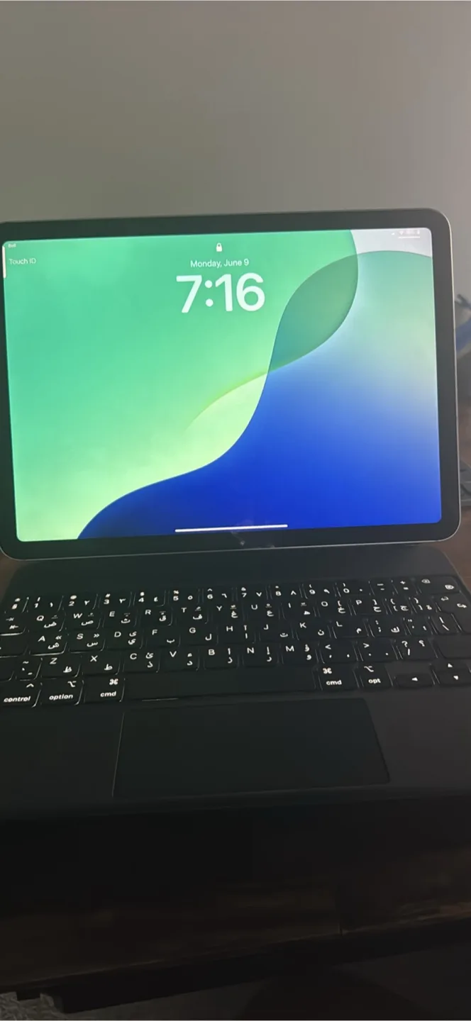 Apple iPad Air (M2)/magic keyboard/apple care+