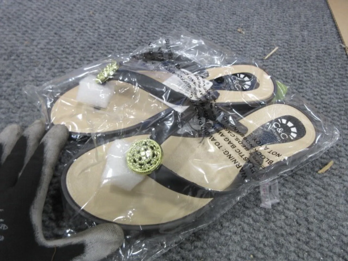 C&C Sea/Medallion Thong Sandals image indicator(2)