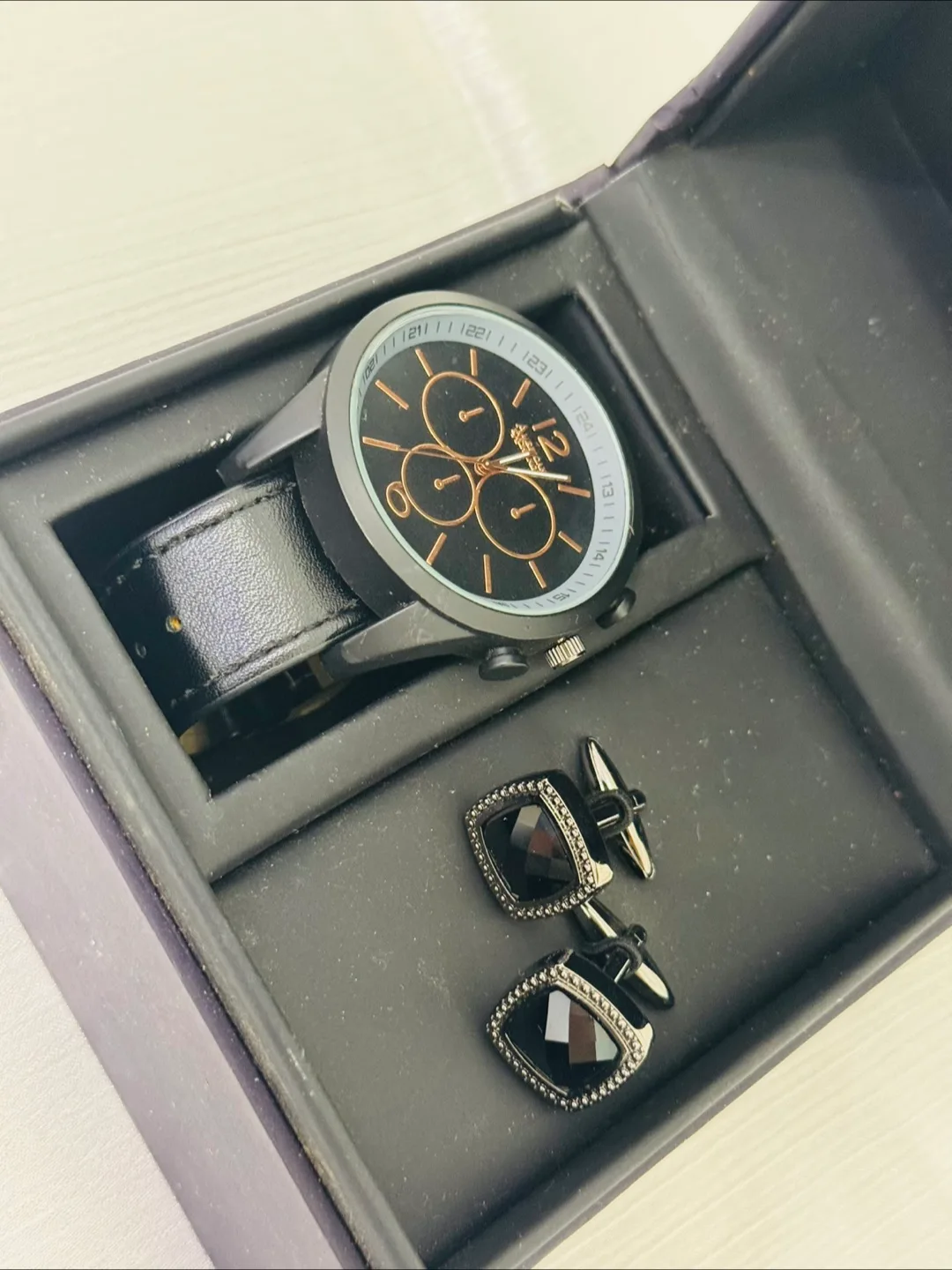 English Laundry Watch and Cufflink Set image indicator(2)