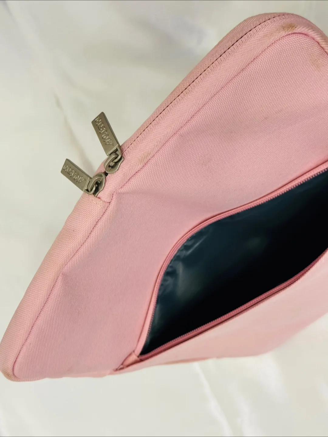 Pink Laptop Case image indicator(4)