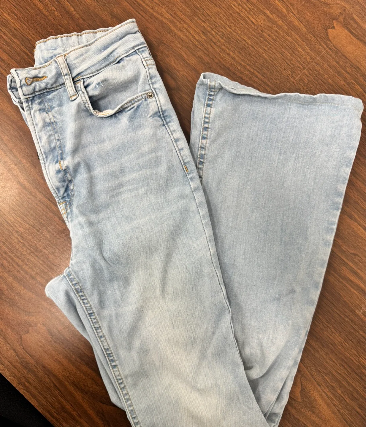 Old Navy Extra High Rise Flare Jeans image indicator(3)