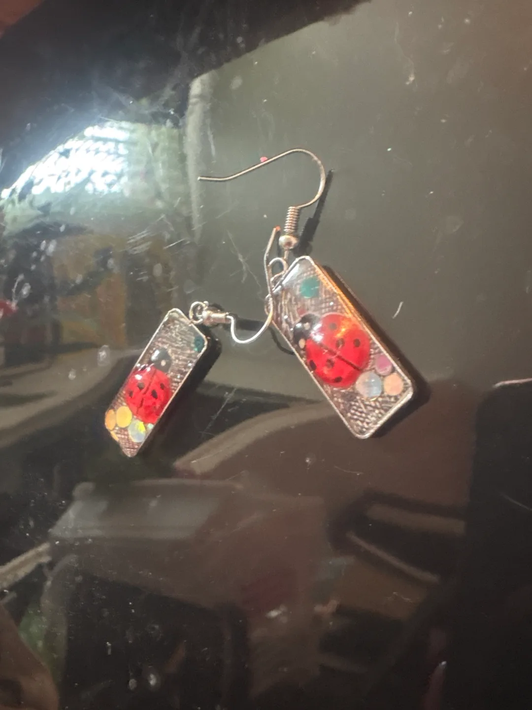 Ladybug Earrings image indicator(2)