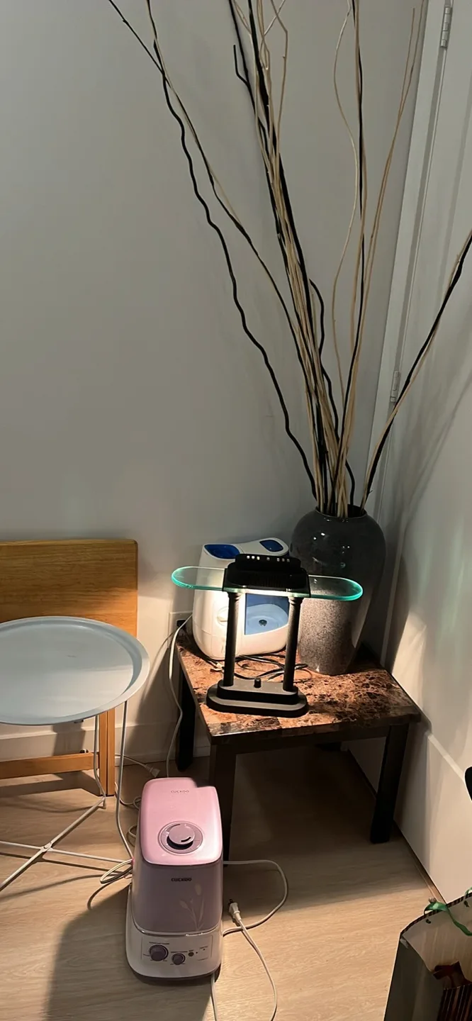 Modern Black Desk Lamp image indicator(5)