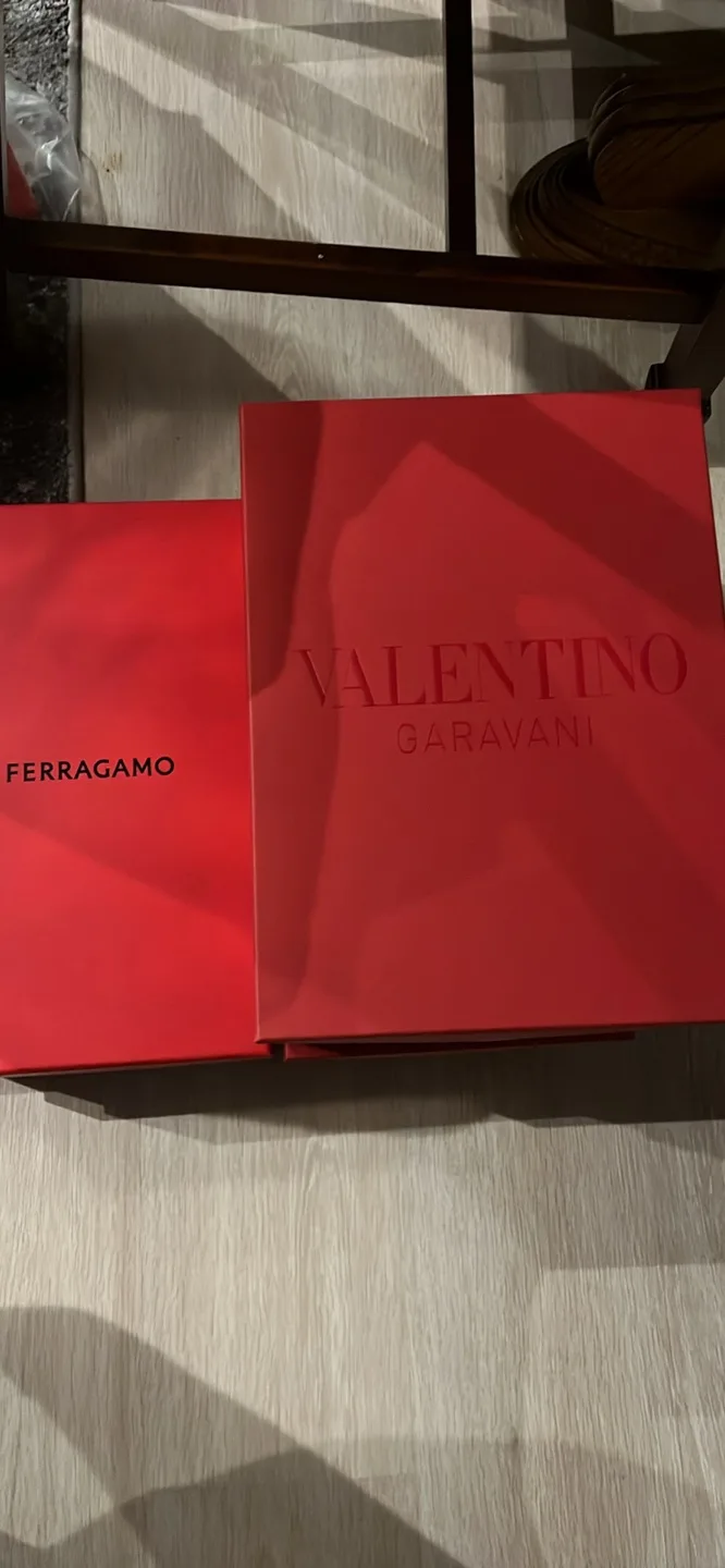 Valentino and Ferragamo Box Set image indicator(3)