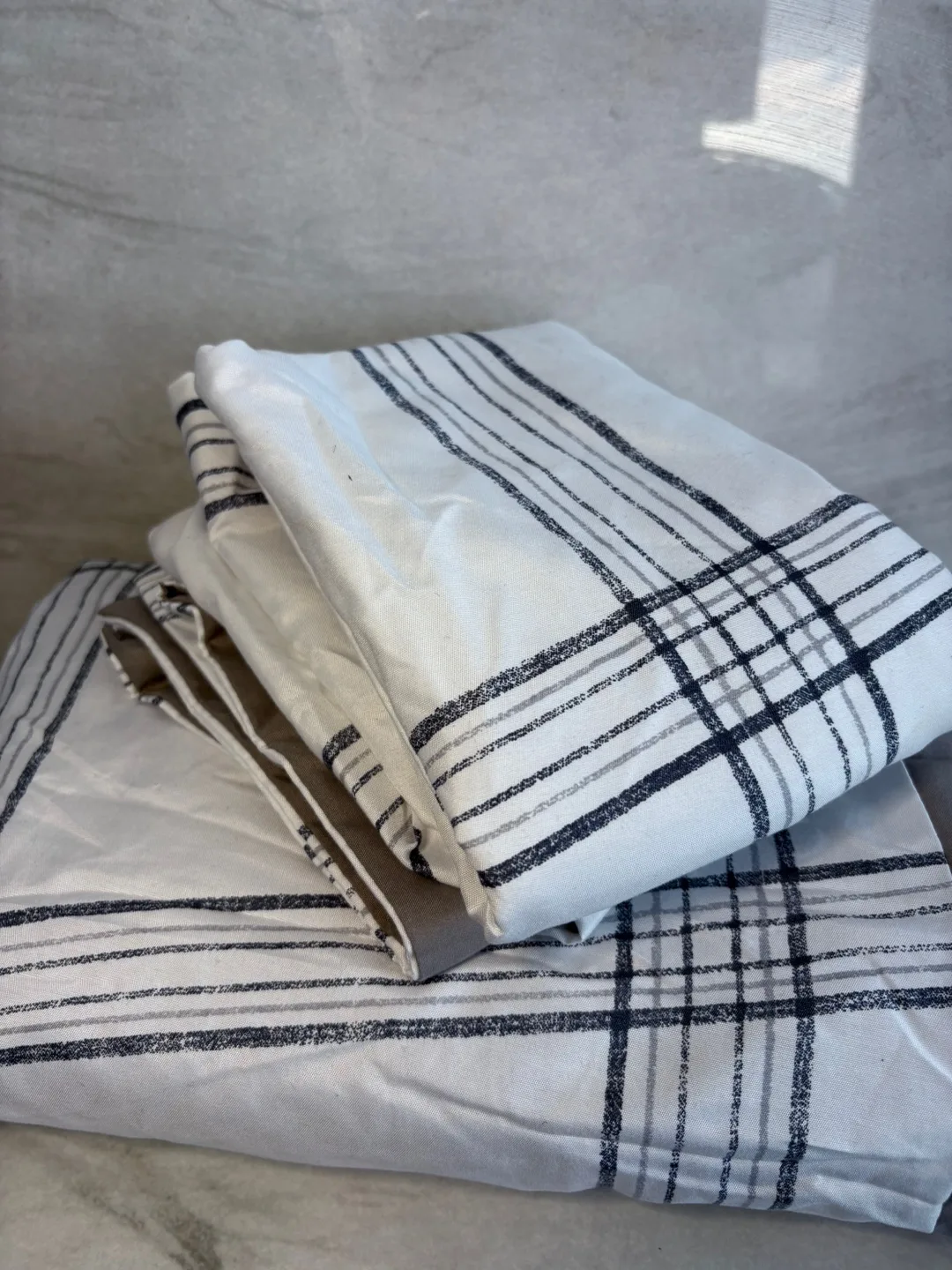 White Plaid Cotton Bedding Set thumbnail