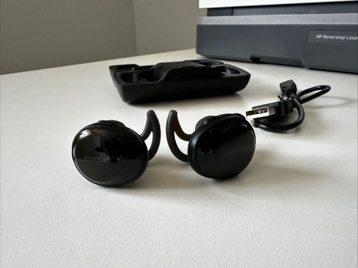 Bose Soundsport Free Wireless Earbuds image indicator(2)