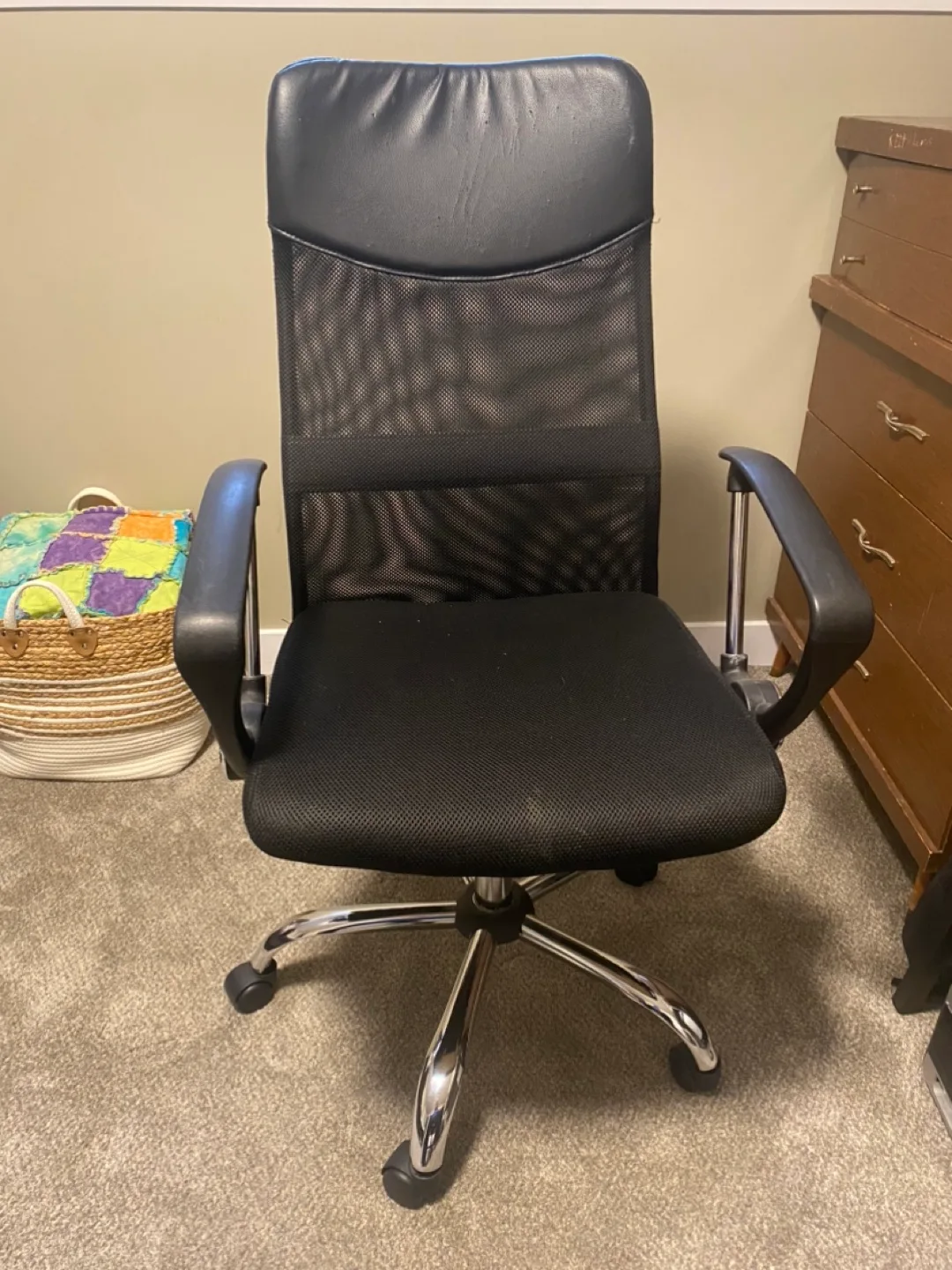Black Office Chair thumbnail