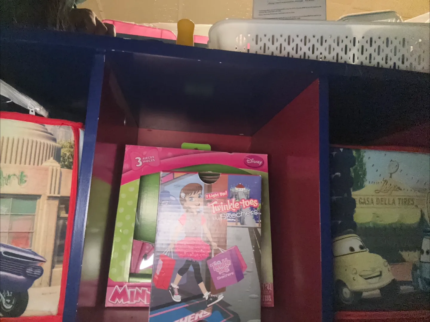 Kids' Storage Unit with Shelves image indicator(2)