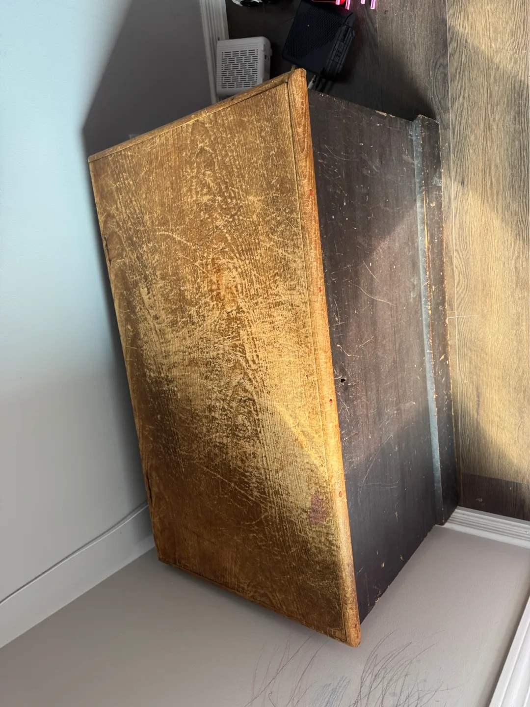 Antique Chest image indicator(3)