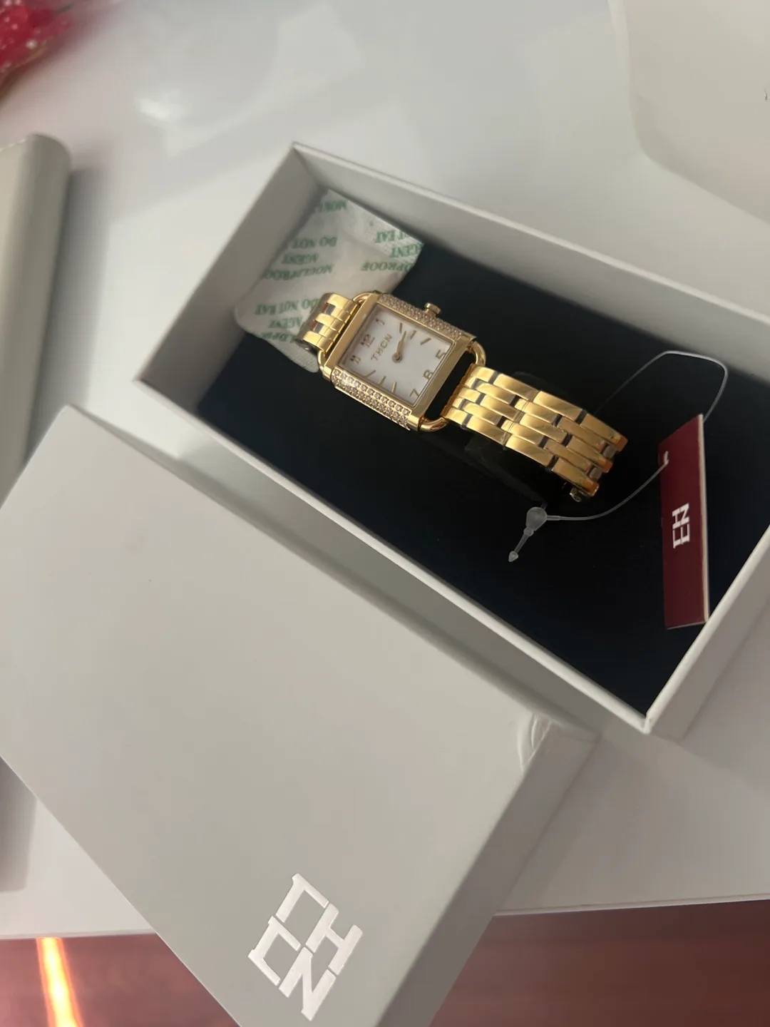 New Women's Gold Watch - Thon image indicator(2)