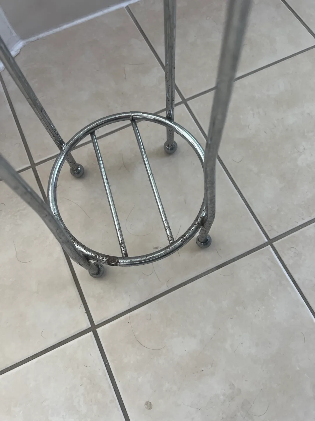 Chrome Toilet Paper Stand image indicator(3)