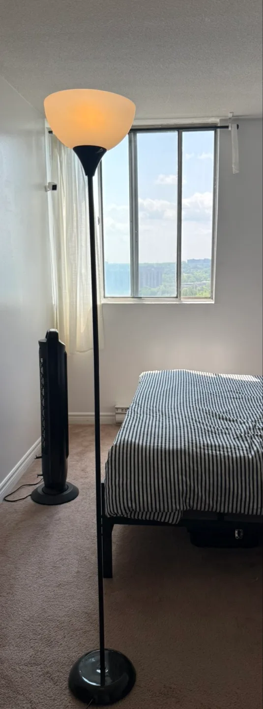 Floor Lamp thumbnail