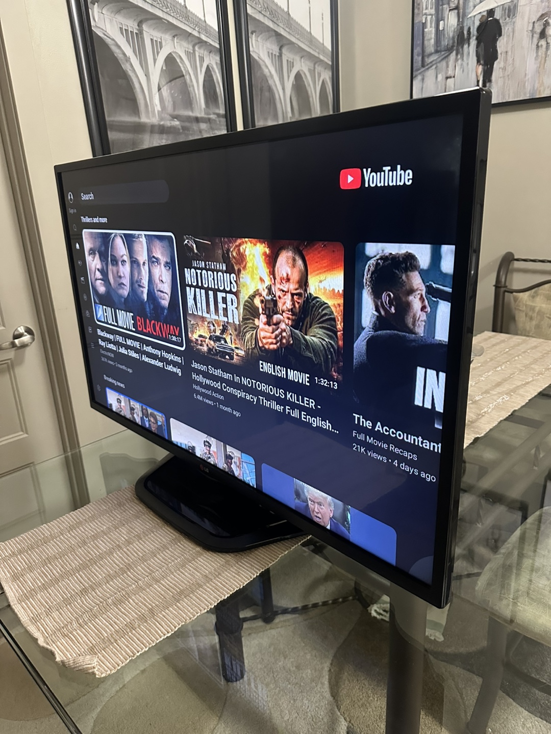 43-inch LG Smart TV in perfect working condition. - photo 5