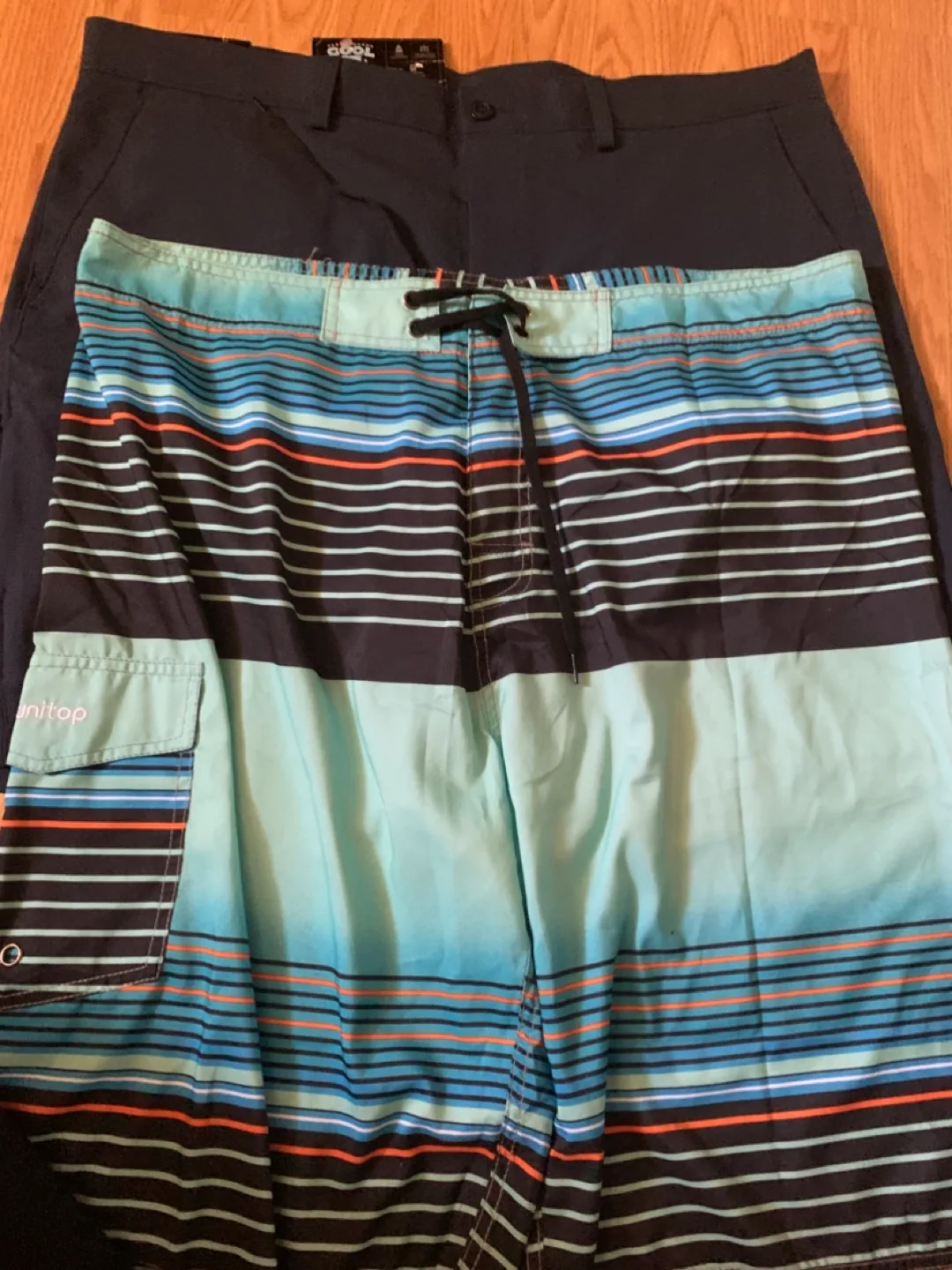 Men's Shorts Bundle - Sizes 40, 42, and 48 image indicator(2)