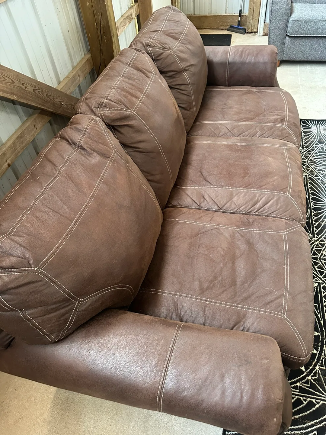 *Delivery Available* Comfortable 3+2 Faux Leather Sofa Set image indicator(4)