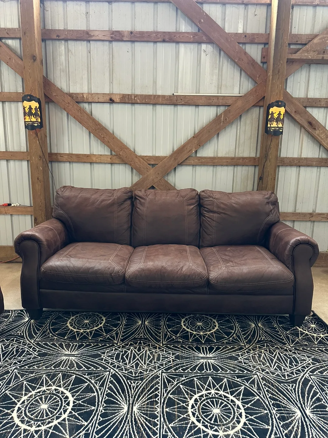 *Delivery Available* Comfortable 3+2 Faux Leather Sofa Set image indicator(2)