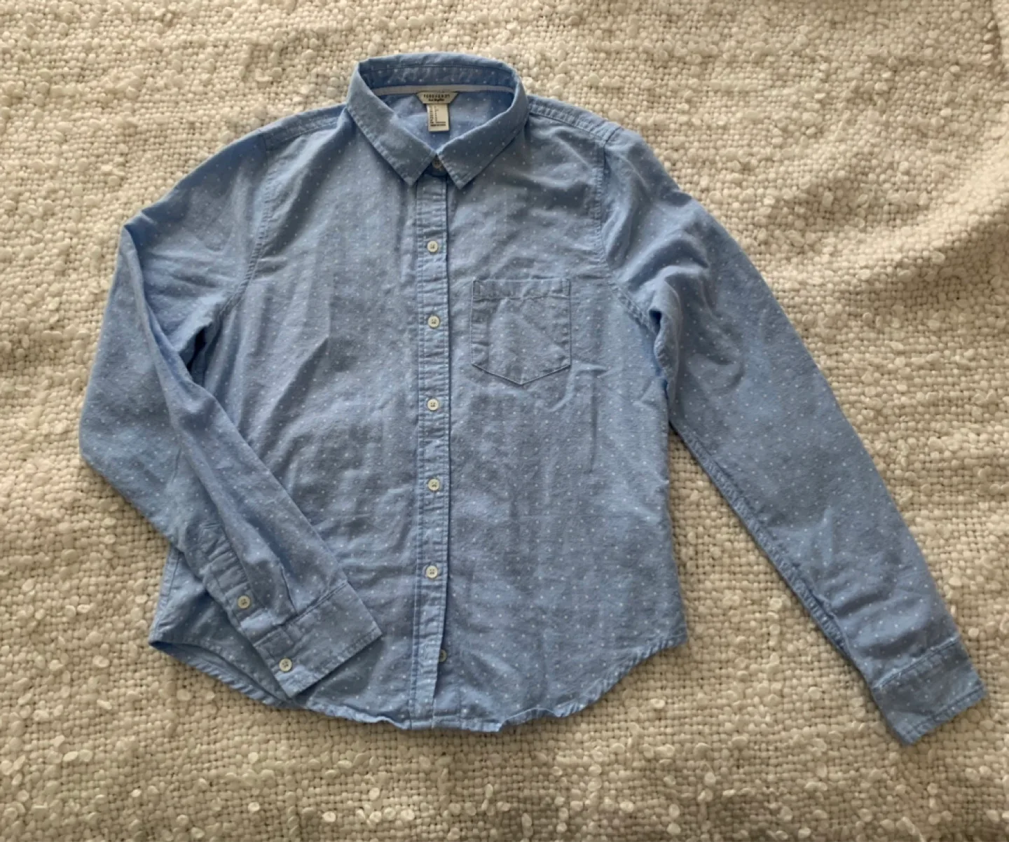 Forever 21 Light Blue Polka Dot Shirt🇨🇦 thumbnail